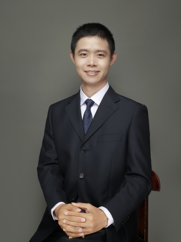 Wenhong Yan